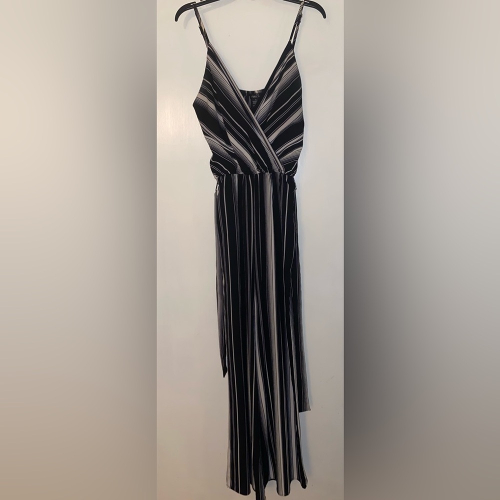 Rue 21 Black & White Striped Romper Size Small in Women